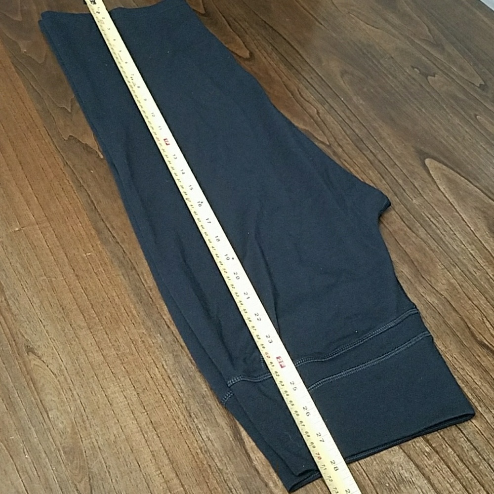 Nike Women's Cotton Blend Black Capri Legins - Picture 3 of 3